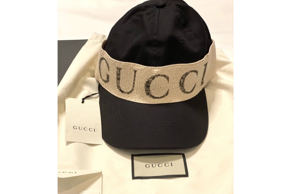 Использование живых и насыщенных цветов в фирменном стиле компании как тренд 2024 года