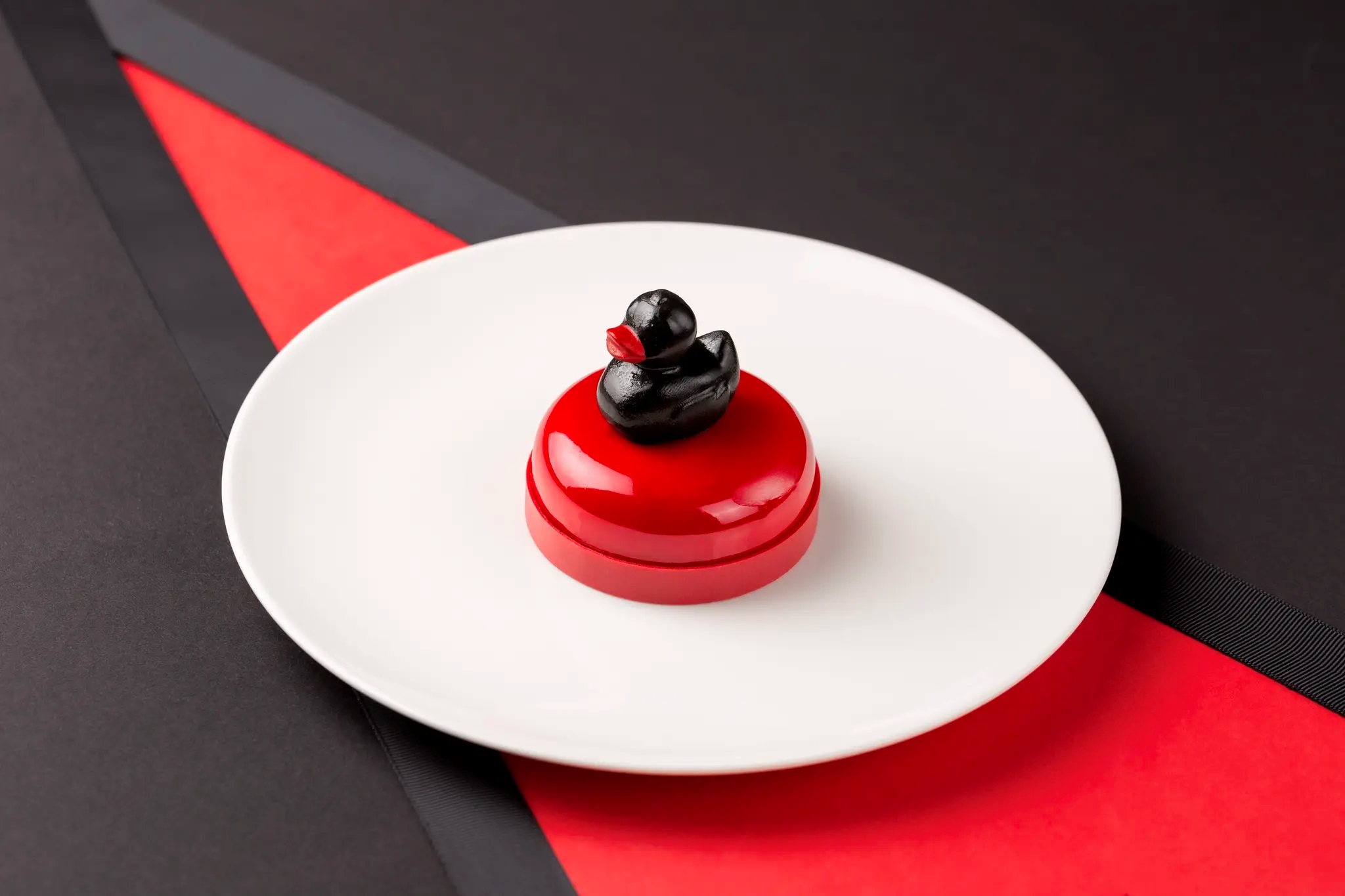 Градиенты и цветовые переходы в оформлении веб-сайта бренда, тренд веб-брендинга 2024