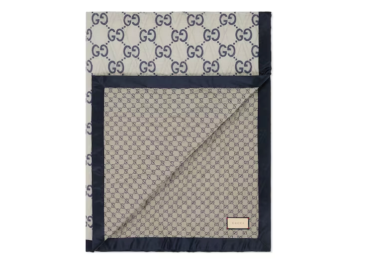 Минималистичный дизайн упаковки с акцентом на экологичность, тренд брендинга 2024